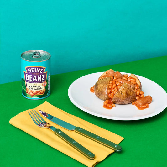 Heinz Beanz Baked Beans with Richmond Pork Sausages in a Rich Tomato Sauce 415g