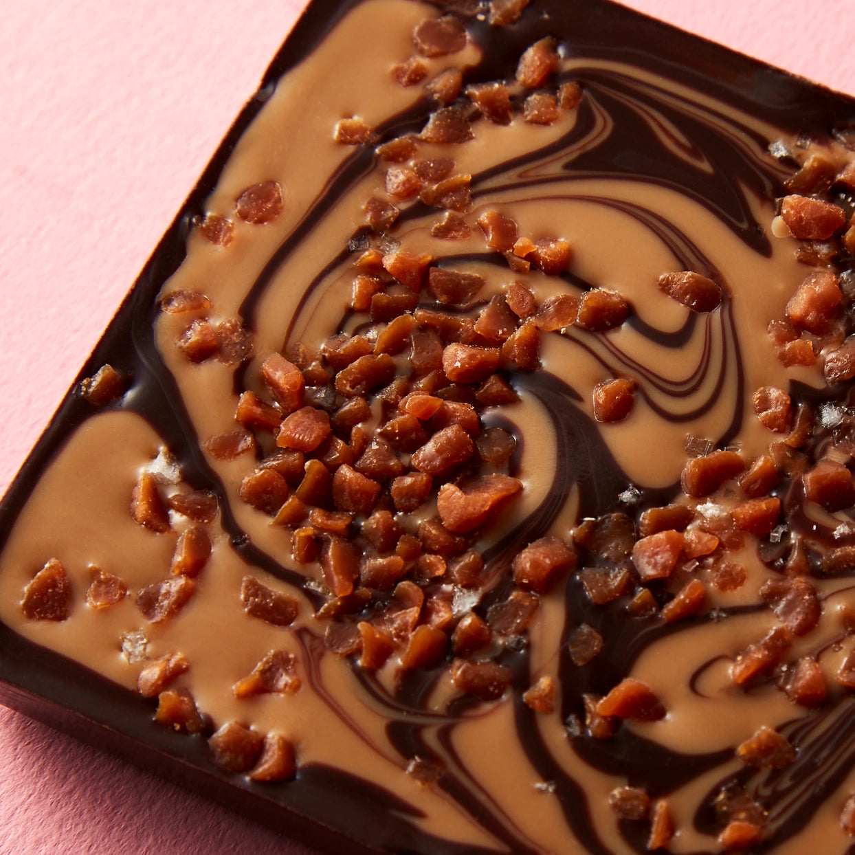 Fortnum & Mason Blonde & Dark Chocolate Bar with Caramel 80g