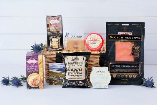 SCOTTISH FOOD FAVOURITES GIFT HAMPER (Wicker Hamper)